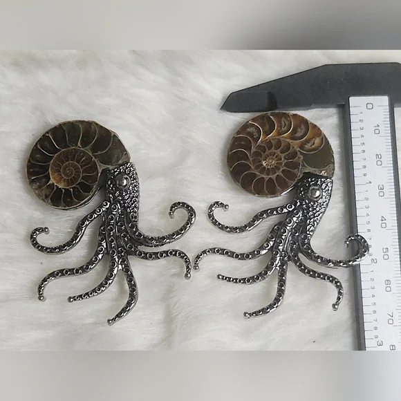 Ammonite Fossil Shell Octopus Brooch | Nautical Statement Pin | Ocean Gothic Jew - Picture 7 of 9
